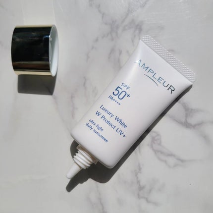 ラグジュアリーホワイト WプロテクトUVプラス/アンプルール/日焼け止めミルクを使ったクチコミ(2枚目)