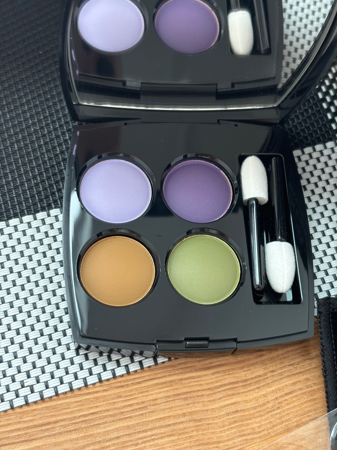 レ キャトル オンブル|CHANELの使い方を徹底解説 - 🧡CHANEL 🧡レ キャトル オンブル 394 ディヴィナション by ぷぅぴぃ《紫コス部💜💗》(乾燥肌) | LIPS レ キャトル オンブル|CHANELの使い方を徹底解説 - 🧡CHANEL 🧡レ キャトル オンブル 394 ディヴィナション by ぷぅぴぃ《紫コス部💜💗》(乾燥肌) | LIPS