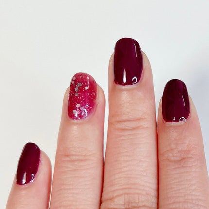 DAISO ウィンマックス ネイルハードナーのクチコミ「#セルフネイル
最近マニキュア使っていなかったので、色味チェックと状態確認。
今回はベース.....」(2枚目)