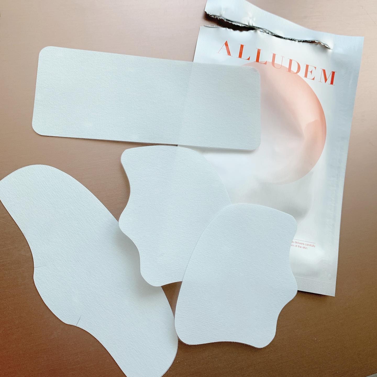 Derma Lift Mask/ALLUDEM/スキンケアキットを使ったクチコミ（3枚目）