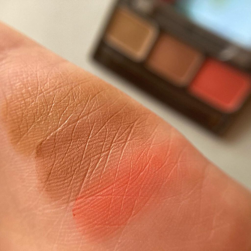 アディクション ザ アイシャドウ マット/ADDICTION/単色アイシャドウを使ったクチコミ(2枚目)