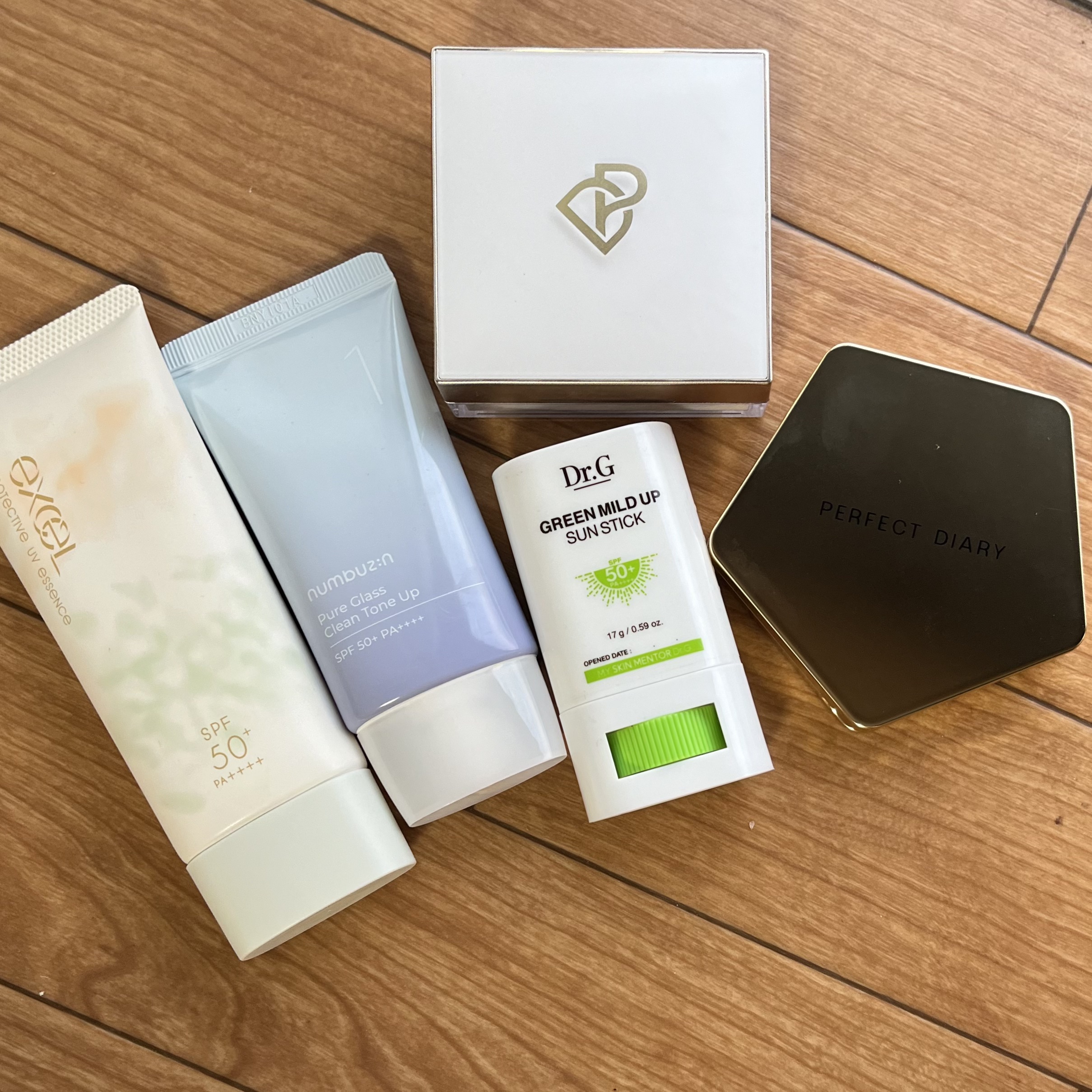 マルチファンクショナルハイライトパレット H02 エンジェルスキン/INTO U/ハイライトを使ったクチコミ（1枚目）