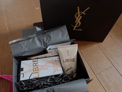 リブレ オーデトワレ/YVES SAINT LAURENT BEAUTE/香水(レディース)を使ったクチコミ(2枚目)