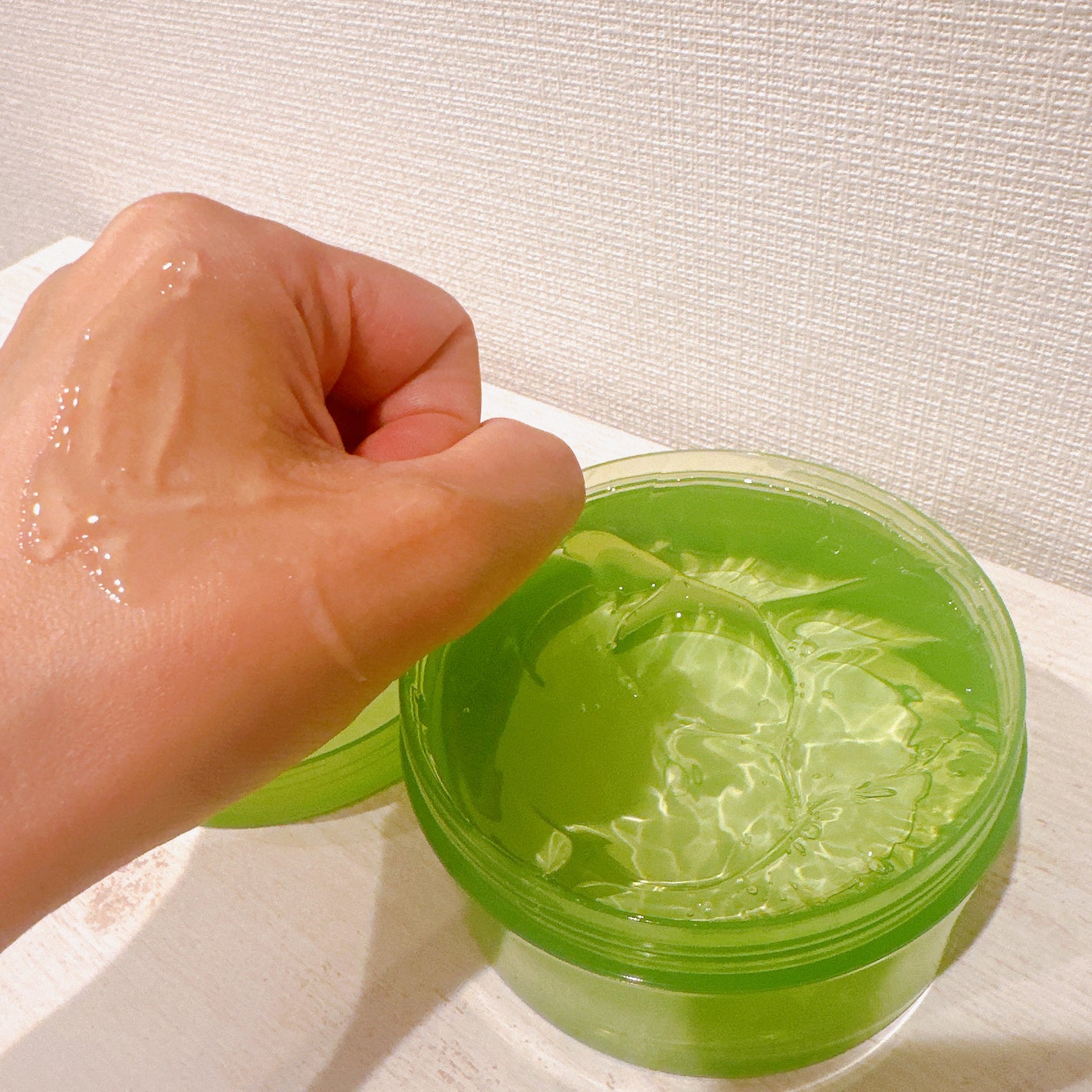 マイルド&モイスチャーアロエジェル/ネイチャーリパブリック/ボディローションを使ったクチコミ(3枚目)