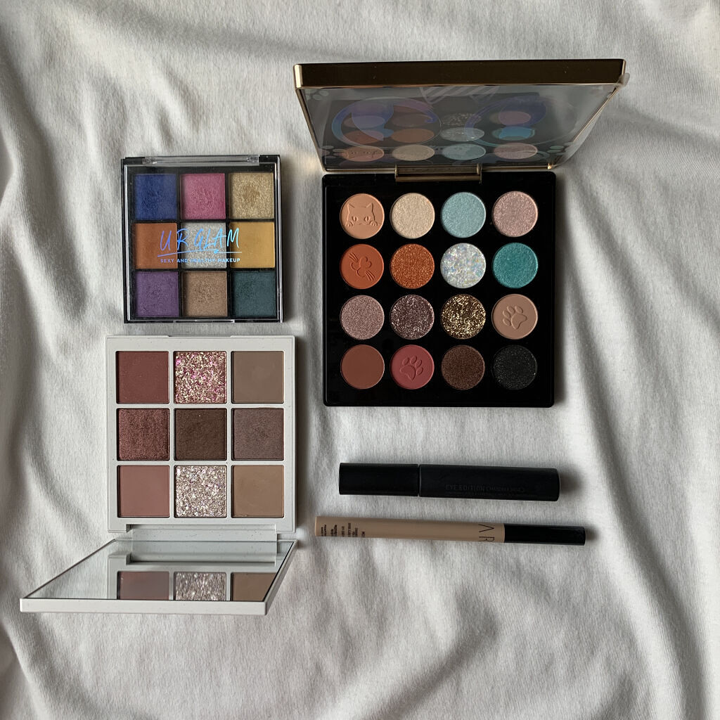 UR GLAM　BLOOMING EYE COLOR PALETTE/U R GLAM/アイシャドウパレットを使ったクチコミ（1枚目）