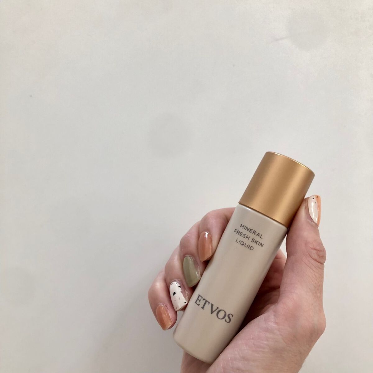 ミネラルフレッシュスキンリキッド/エトヴォス/リキッドファンデーションを使ったクチコミ（3枚目）