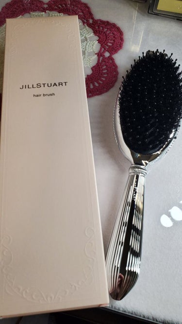 JILL STUART ヘアブラシのクチコミ「【使った商品】　JILLSTUART　ヘアブラシ

【商品の特徴】　2022年9月発売の素敵な.....」（1枚目）