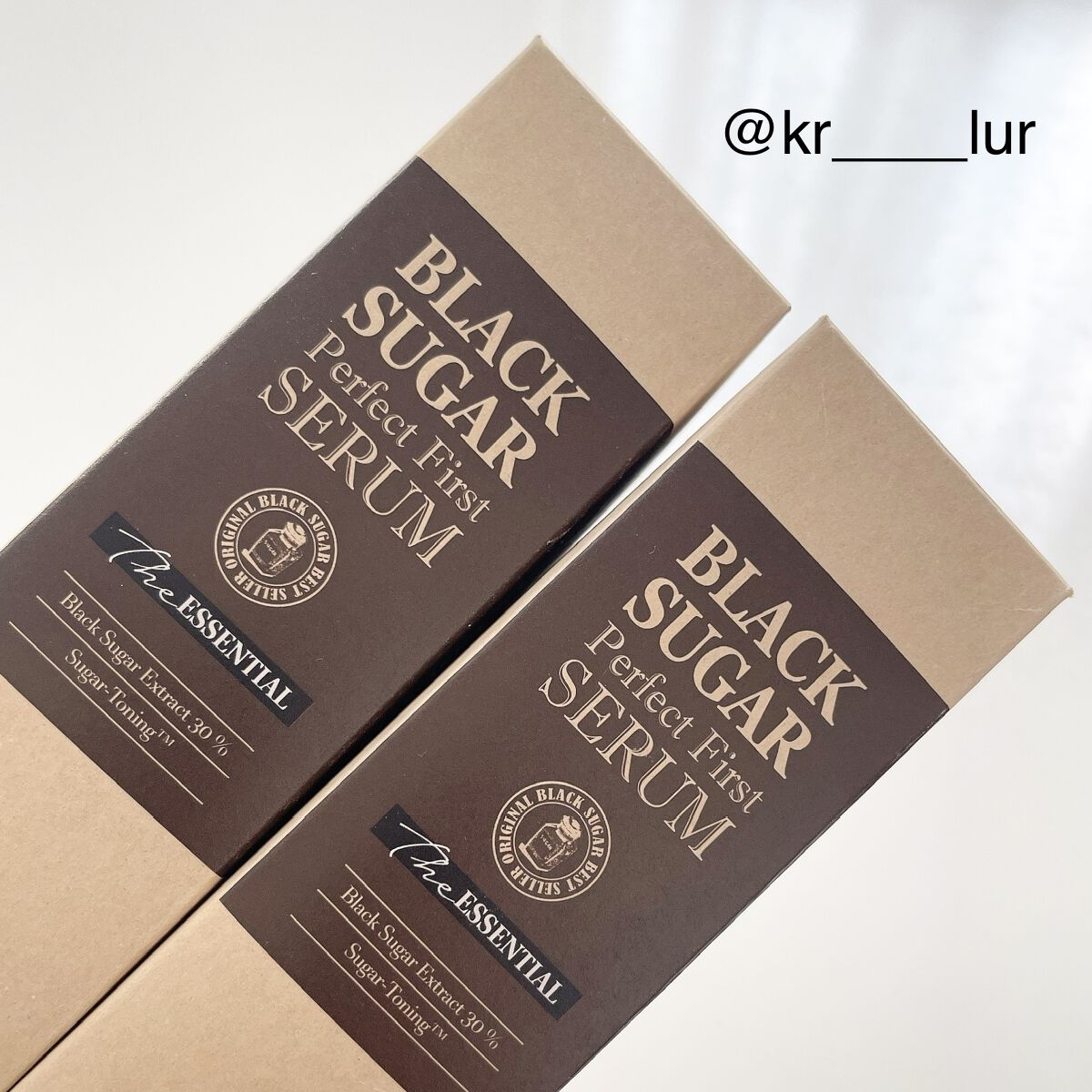 ブラックシュガー パーフェクト ファーストセラム  ザ・エッセンシャル/SKINFOOD/美容液を使ったクチコミ（2枚目）