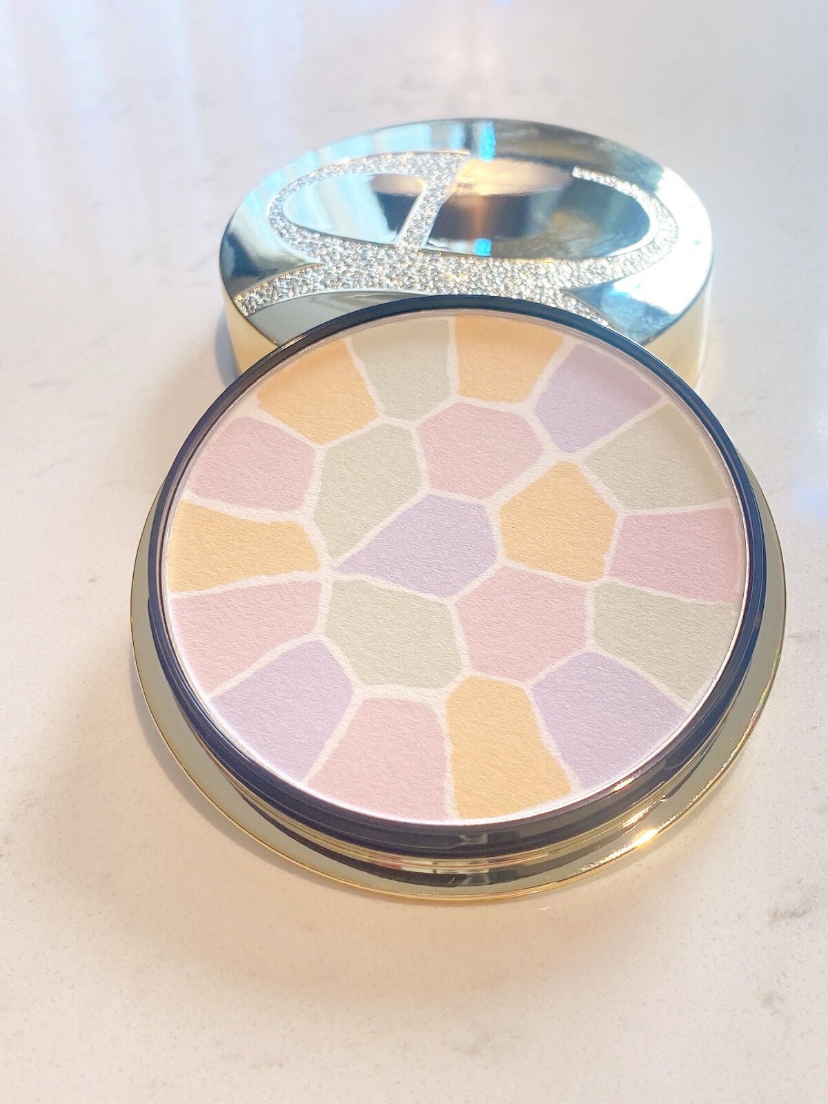 ラ プードル オートニュアンス/Elégance/プレストパウダーを使ったクチコミ(2枚目)