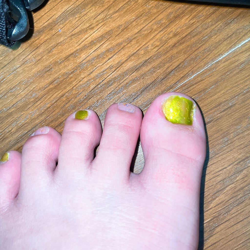 エレガンス ラズル エナメルラッカー/エレガンス ラズル /マニキュアを使ったクチコミ（3枚目）