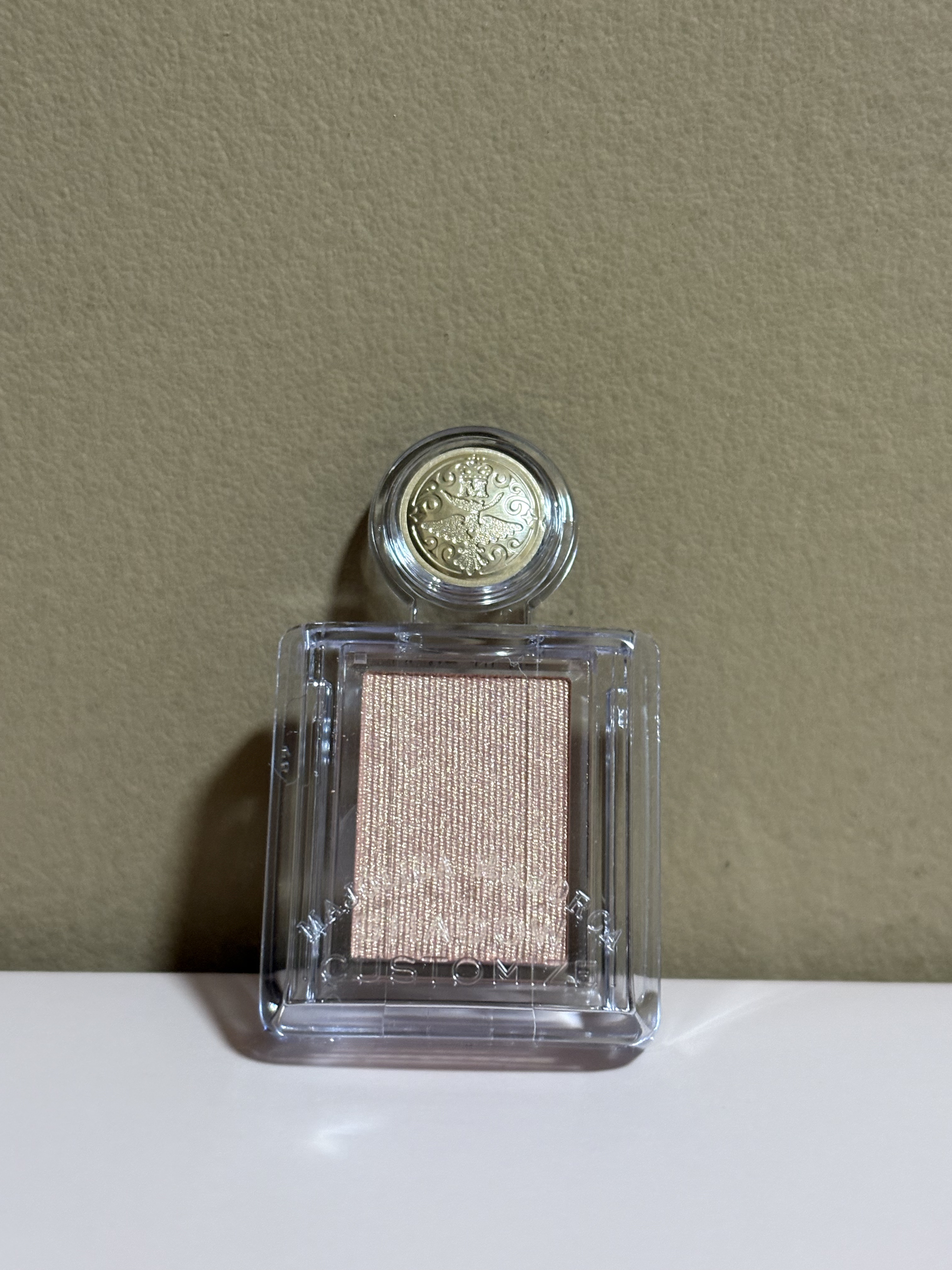 シャドーカスタマイズ BE286 ゴージャス姉妹/MAJOLICA MAJORCA/単色アイシャドウを使ったクチコミ（1枚目）