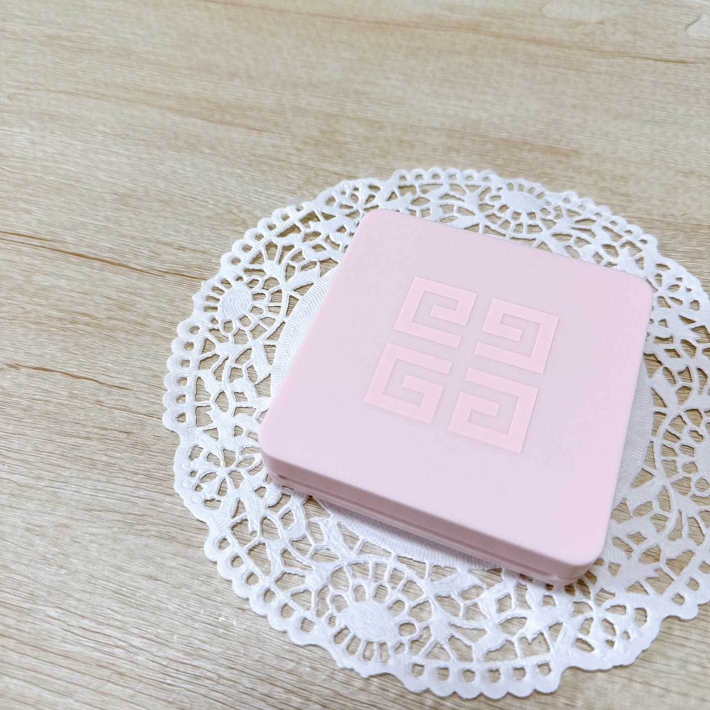 スキン PFCT コンパクト クリーム N/GIVENCHY/化粧下地を使ったクチコミ(2枚目)