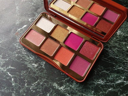 Too Faced ジンジャーブレッド スパイス ミニ アイシャドウ パレットのクチコミ「Toofaced
ジンジャーブレッドスパイスミニアイシャドウパレット
マット5色、シマー3色.....」(2枚目)