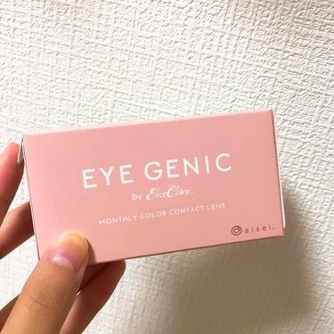 こんばんわ！  今日紹介するのは、
EYE GENIC の、no.1のスリークブラウン
1箱1枚いり。1month。1000円。14.5㎜
※2枚目に目の写真があります👀
裸眼と比べてます。   失礼い