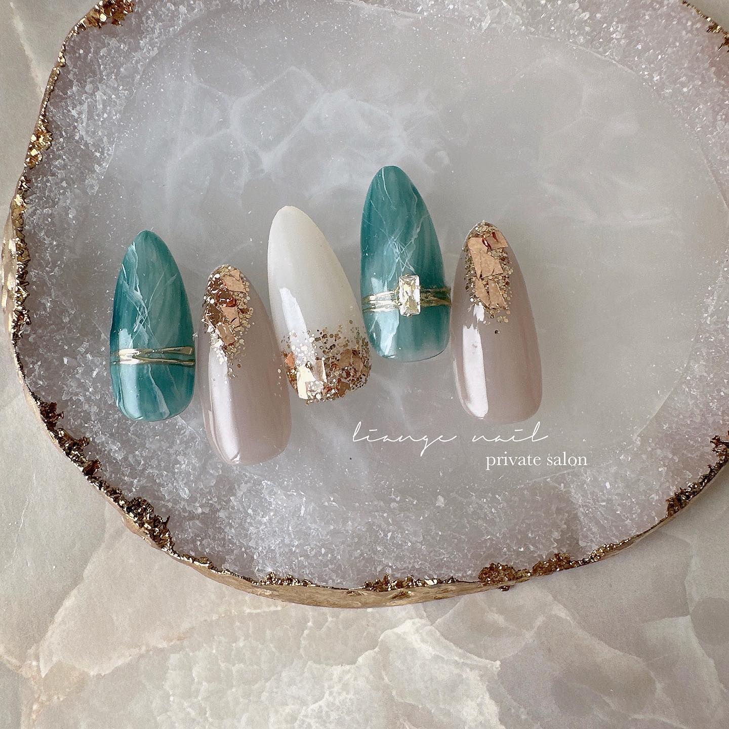 #ネイル,#大人ニュアンスネイル,#ニュアンスネイル,#ジェルネイル,#夏ネイル,#ビジューネイル,#天然石ネイル,#リングネイルのネイルデザイン