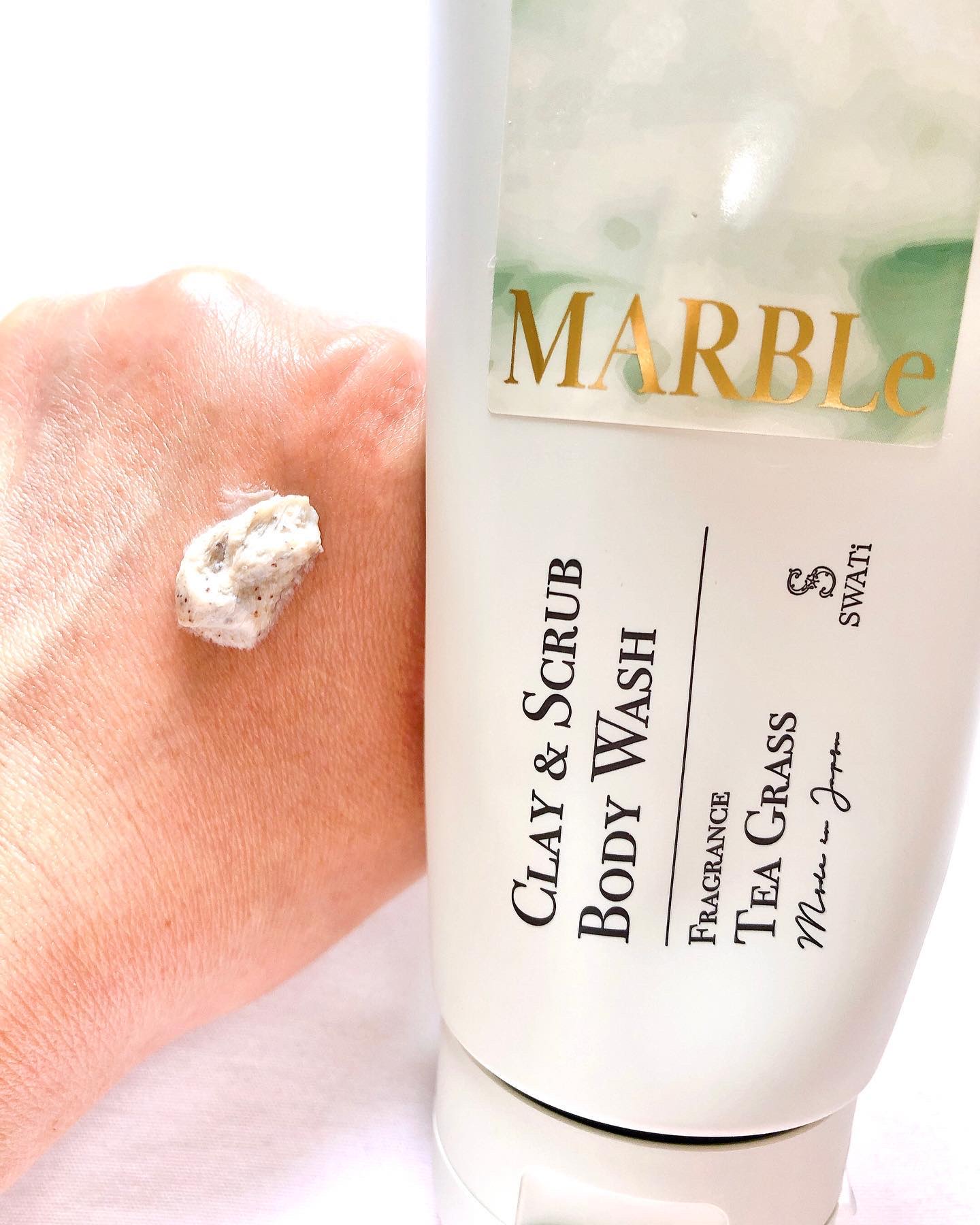 CLAY ＆ SCRUB BODY WASH/SWATi MARBLe/ボディスクラブを使ったクチコミ（2枚目）