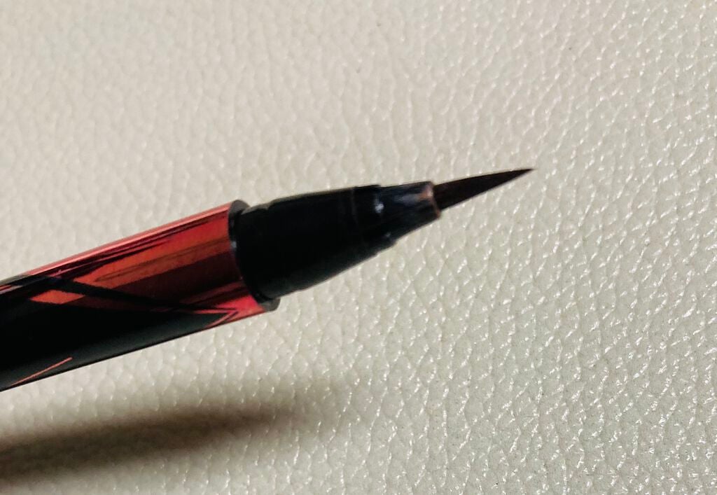 ハイパーシャープ ライナー R/MAYBELLINE NEW YORK/リキッドアイライナーを使ったクチコミ(2枚目)