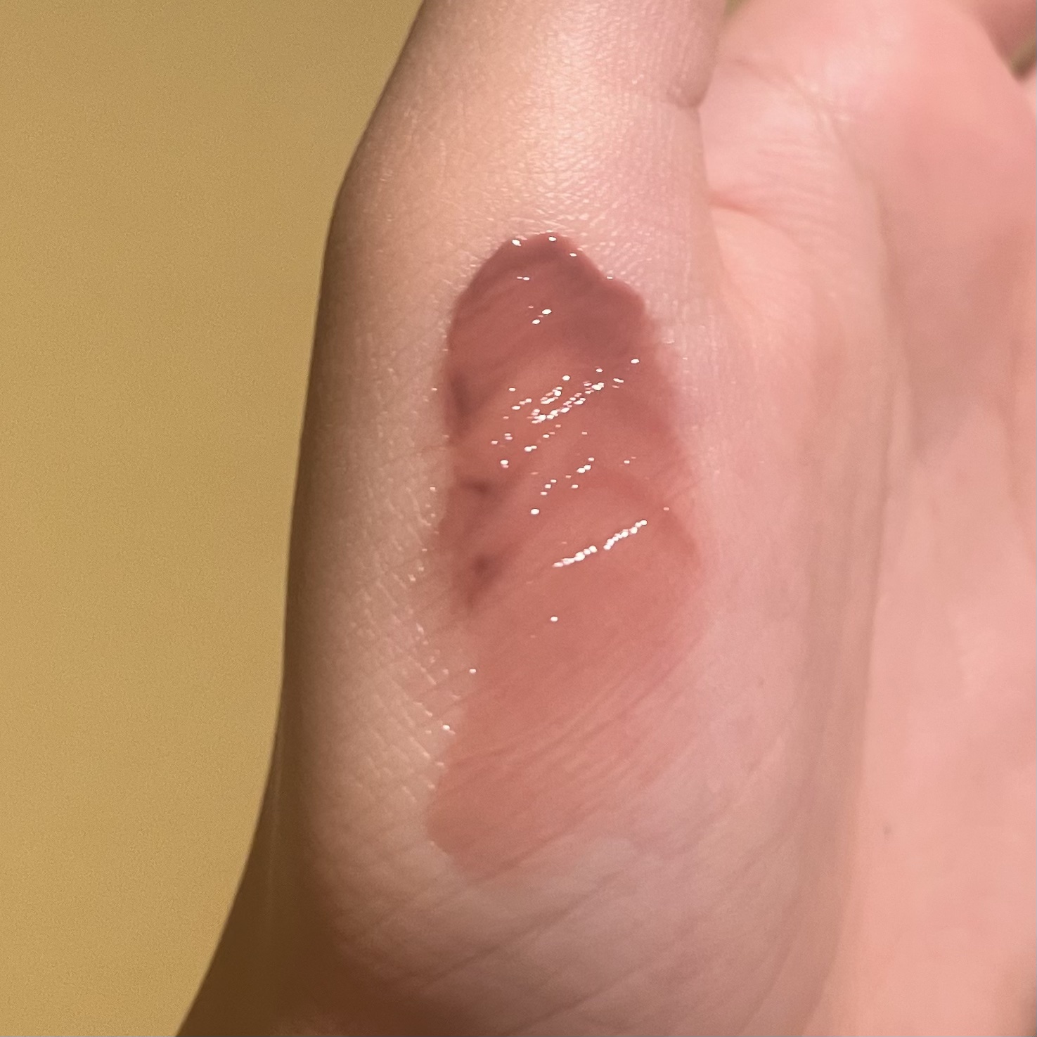 アンドバイロムアンド　グラッシーボムティント/&nd by rom&nd/リップティントを使ったクチコミ（2枚目）