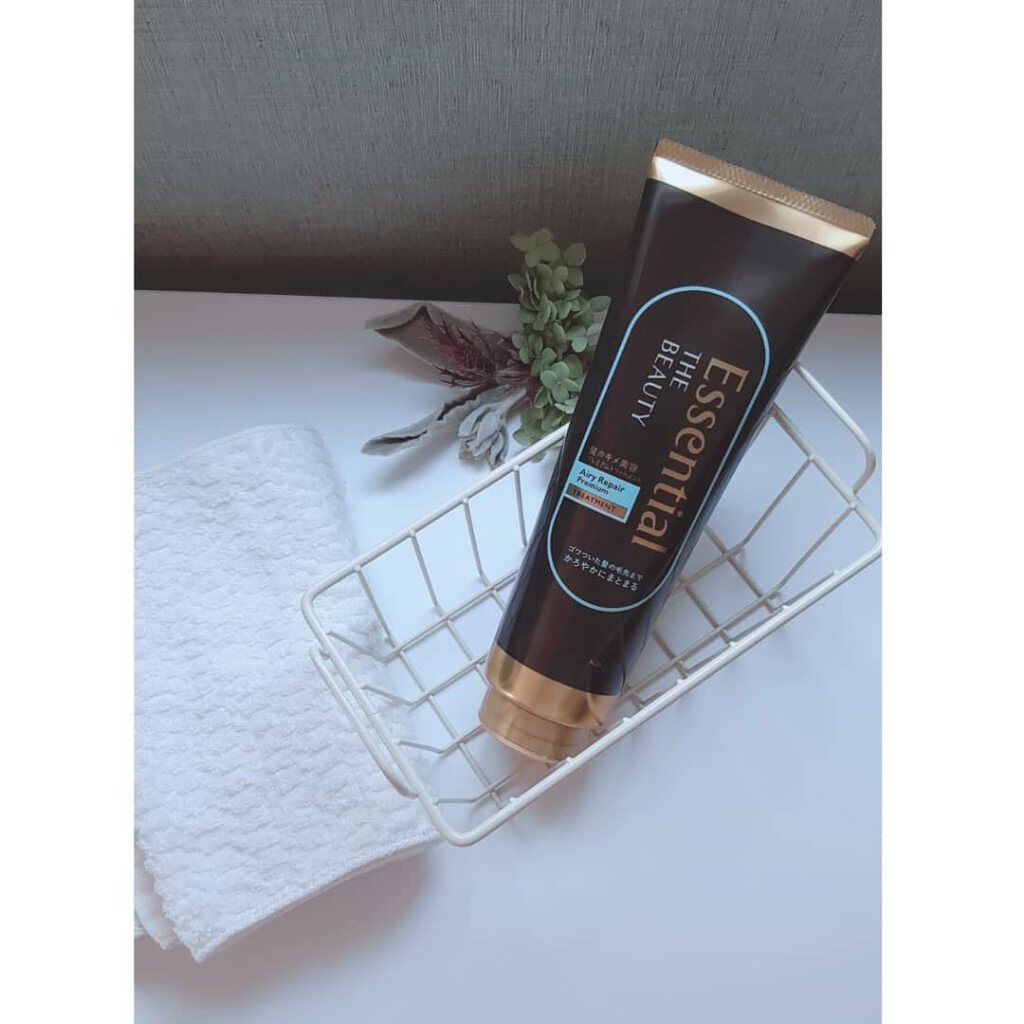 Essential THE BEAUTY 髪のキメ美容プレミアムトリートメント<エアリーリペアプレミアム>/エッセンシャル/洗い流すヘアトリートメントを使ったクチコミ(1枚目)