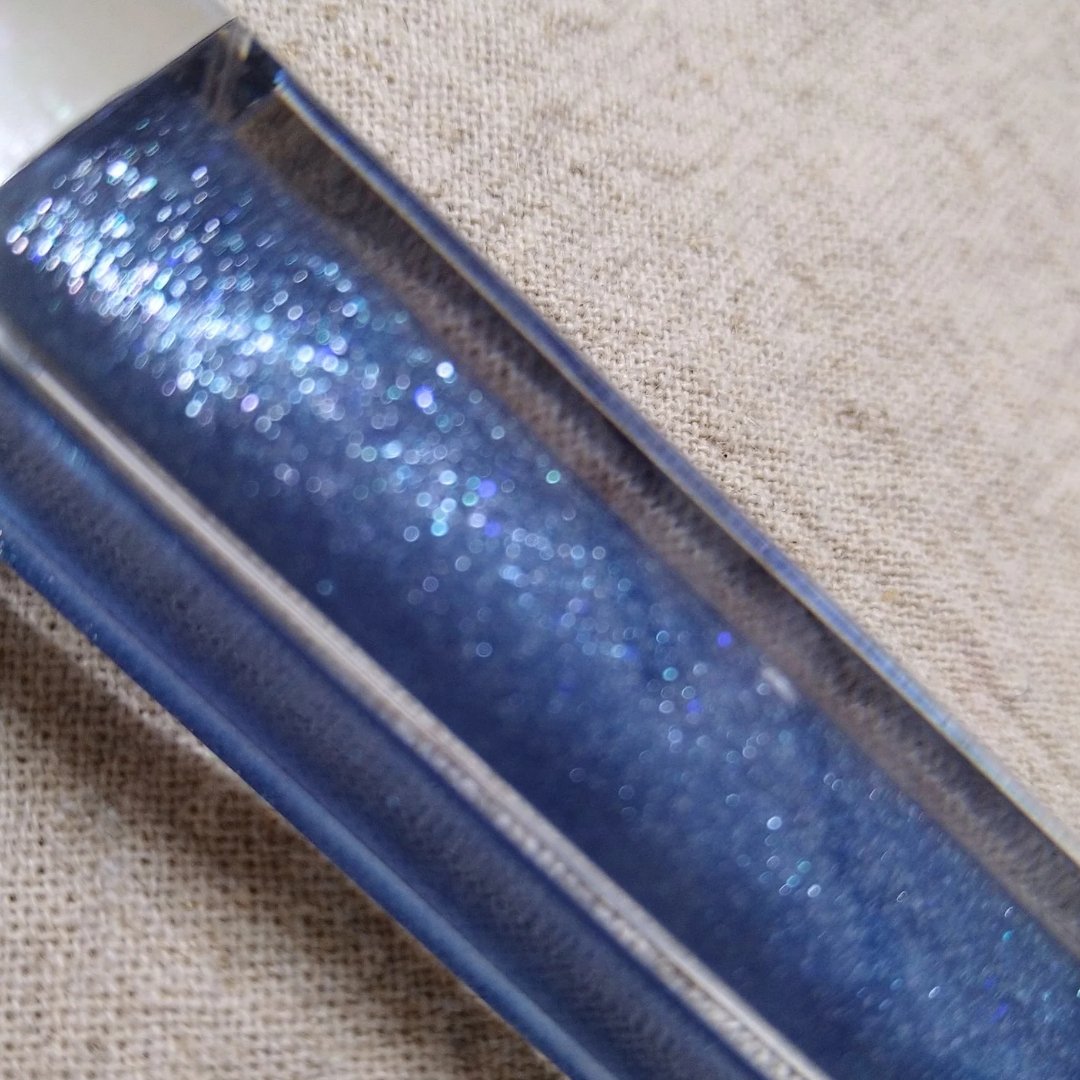 RMK リップジェリーグロス 11 ワンダー ブルー/RMK/リップグロスを使ったクチコミ（3枚目）