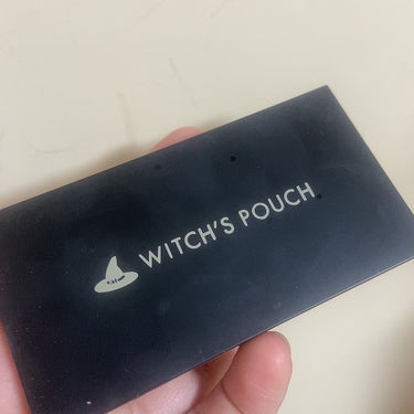 Witch's Pouch 5カラーズアイシャドウのクチコミ「最近使い始めたアイシャドウ。
右から2番目の色がなかなか使うのが難しい……。

#ウィッチズポ.....」（2枚目）