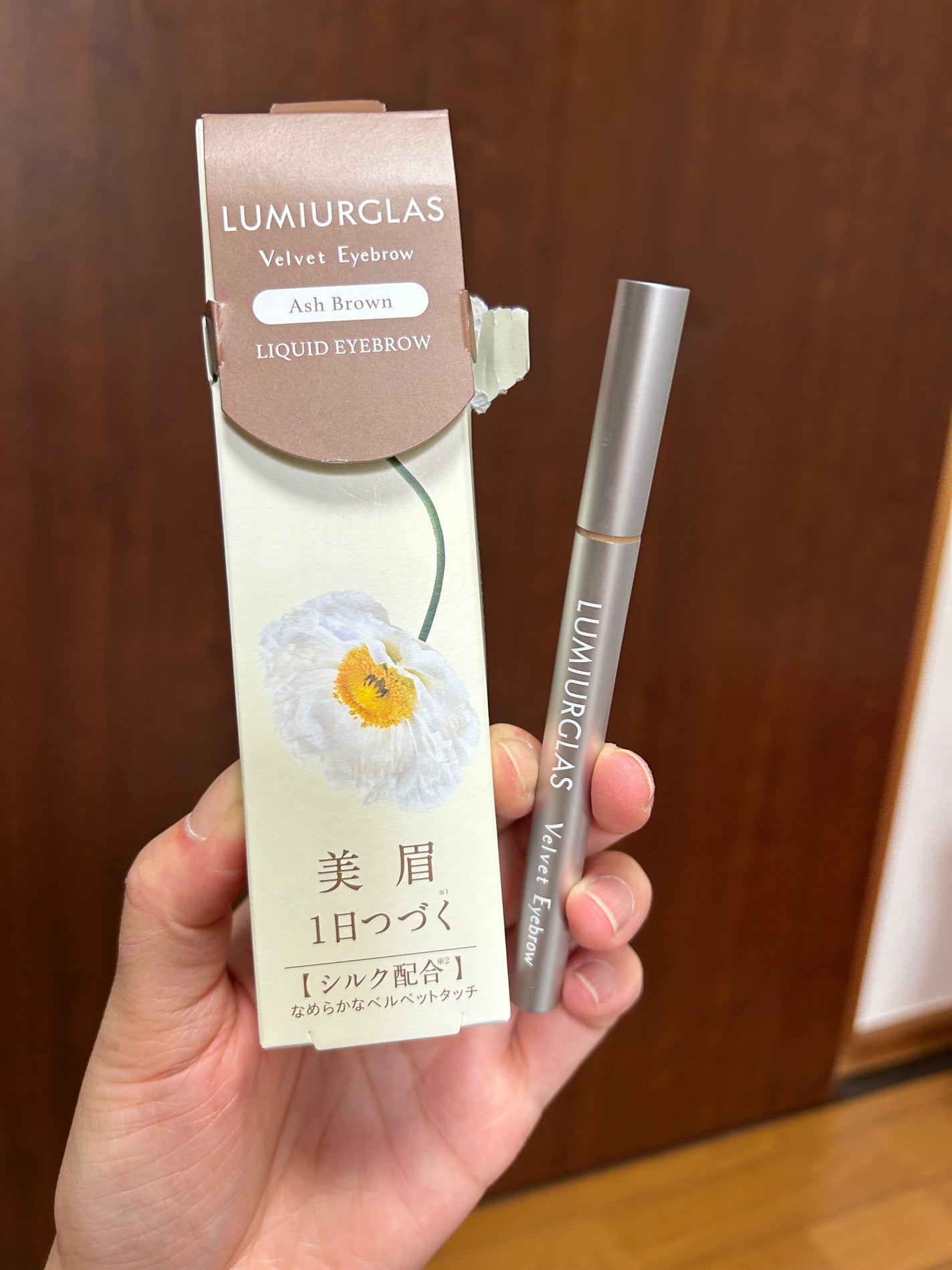 ベルベットアイブロウ/LUMIURGLAS/リキッドアイブロウを使ったクチコミ(1枚目)