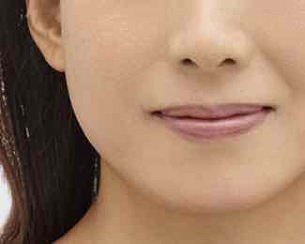 Tカラーチェンジライトタッチファンデーション/TERNARY/リキッドファンデーションを使ったクチコミ(4枚目)