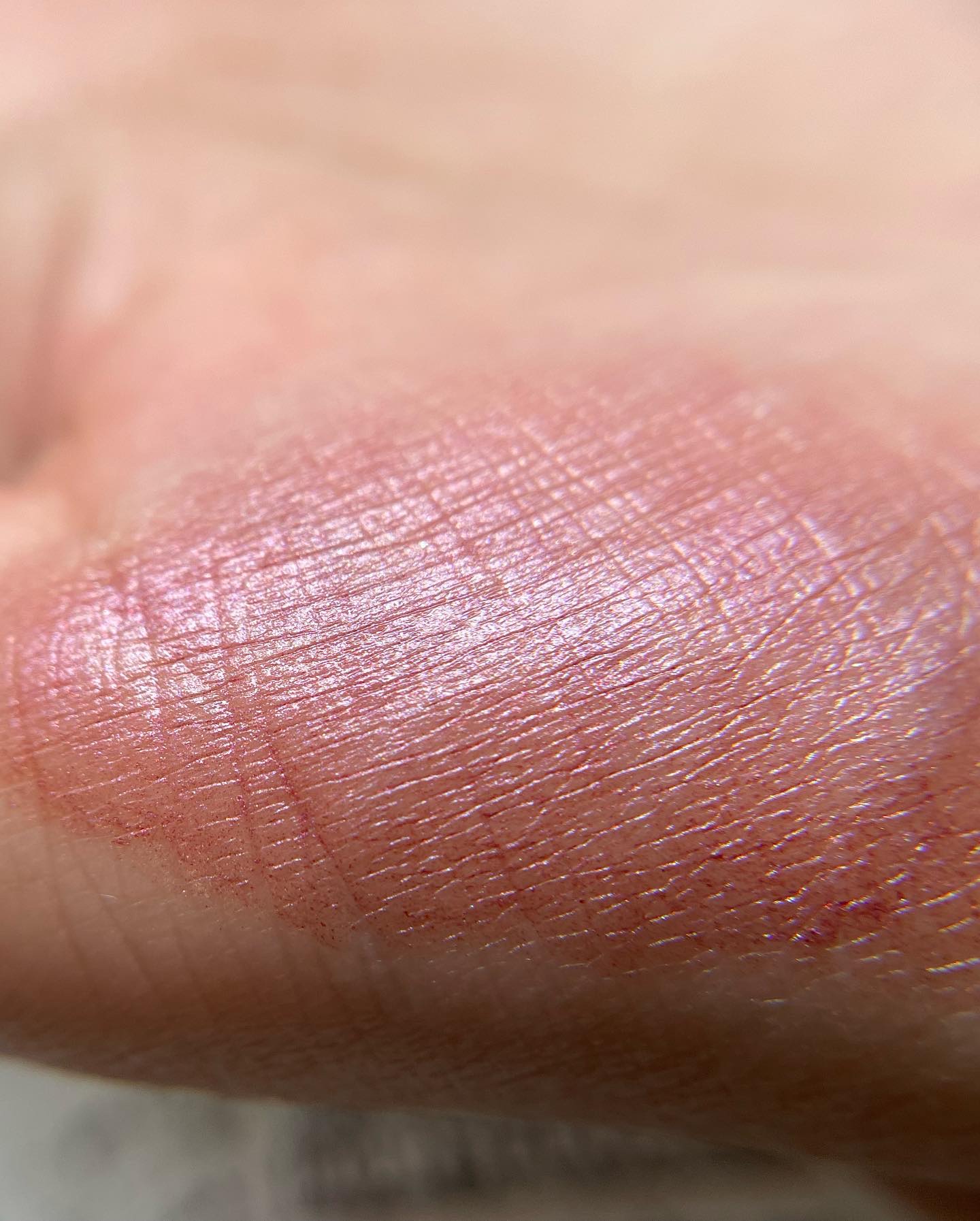 ミネラルアイバーム シュガーグレープ /エトヴォス/ジェル・クリームアイシャドウを使ったクチコミ（3枚目）