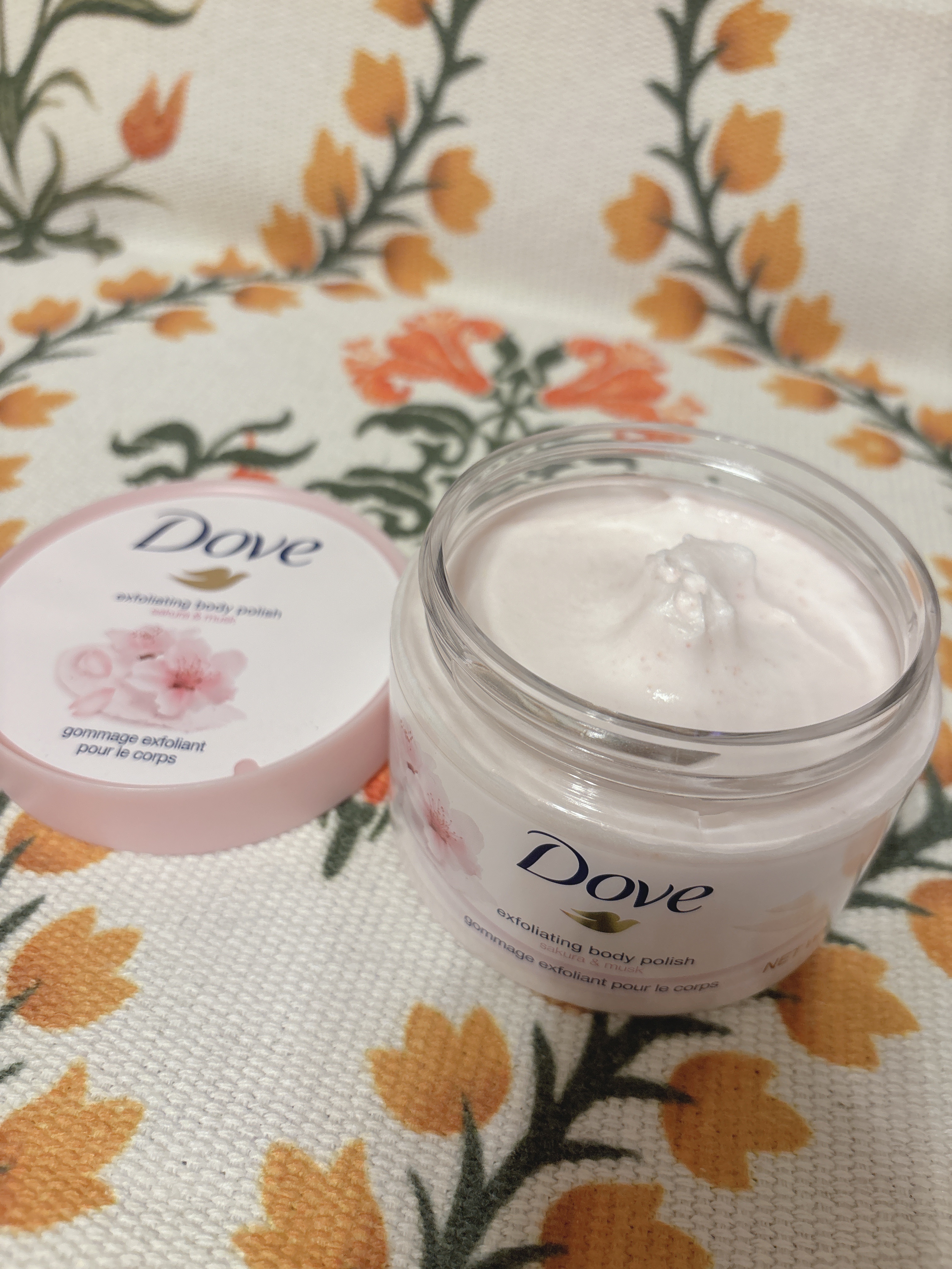 ダヴ ふわとろクリーミースクラブ サクラ＆ムスク/ダヴ/ボディスクラブを使ったクチコミ（2枚目）