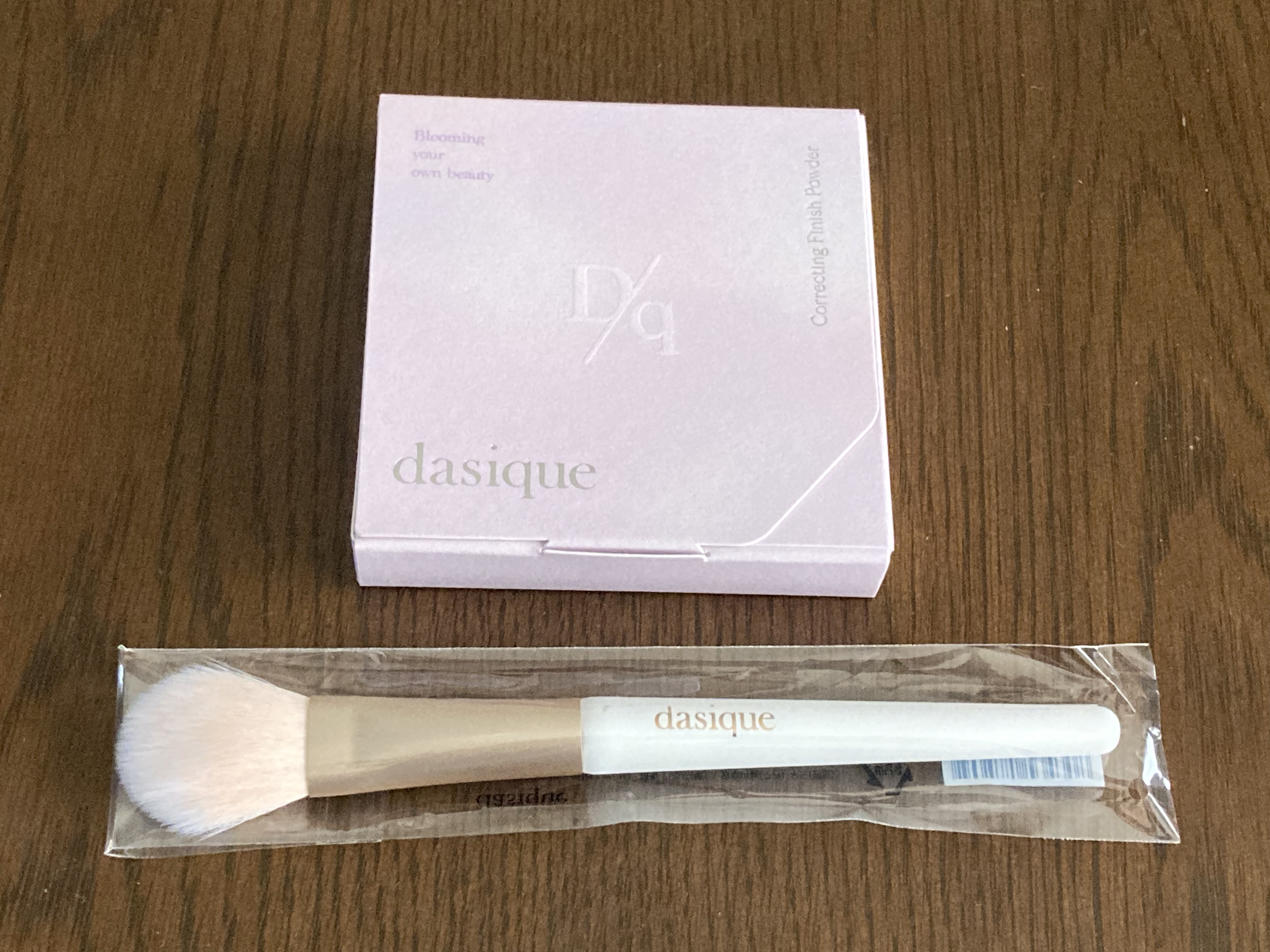 dasique コレクティングフィニッシュパウダーのクチコミ「１０月 １６日　今日の投稿になります✨

dasique
　コレクティングフィニッシュパウダー.....」（1枚目）