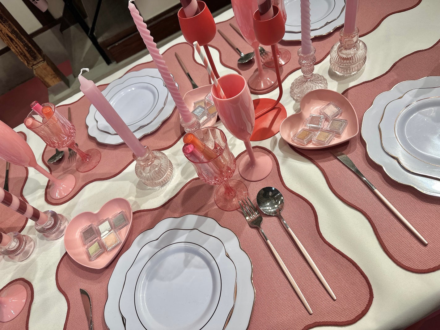 ジューシーラスティングティント/rom&nd/リップティントを使ったクチコミ(4枚目)