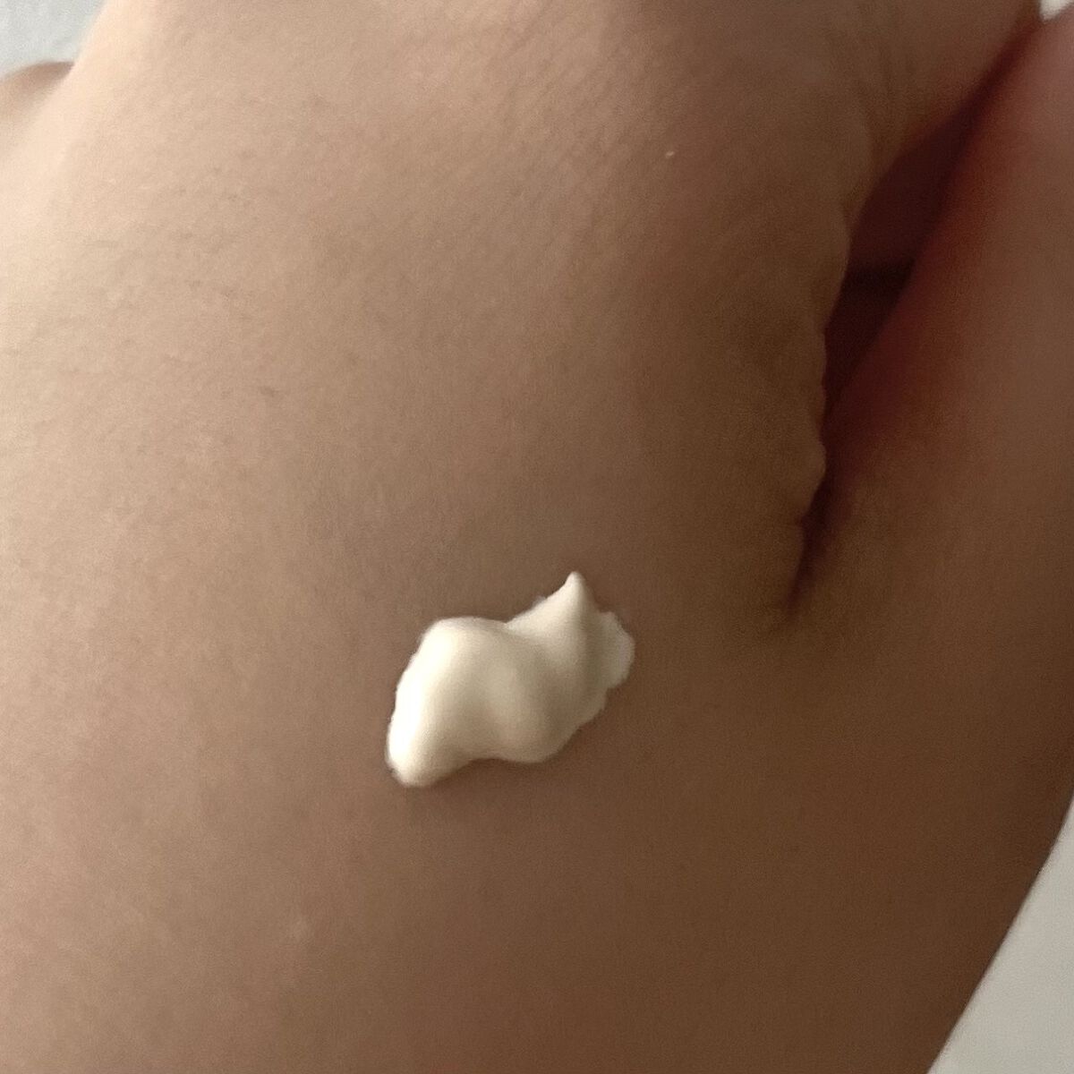 アリィー クロノビューティ カラーチューニングUV/アリィー/日焼け止めクリームを使ったクチコミ（2枚目）