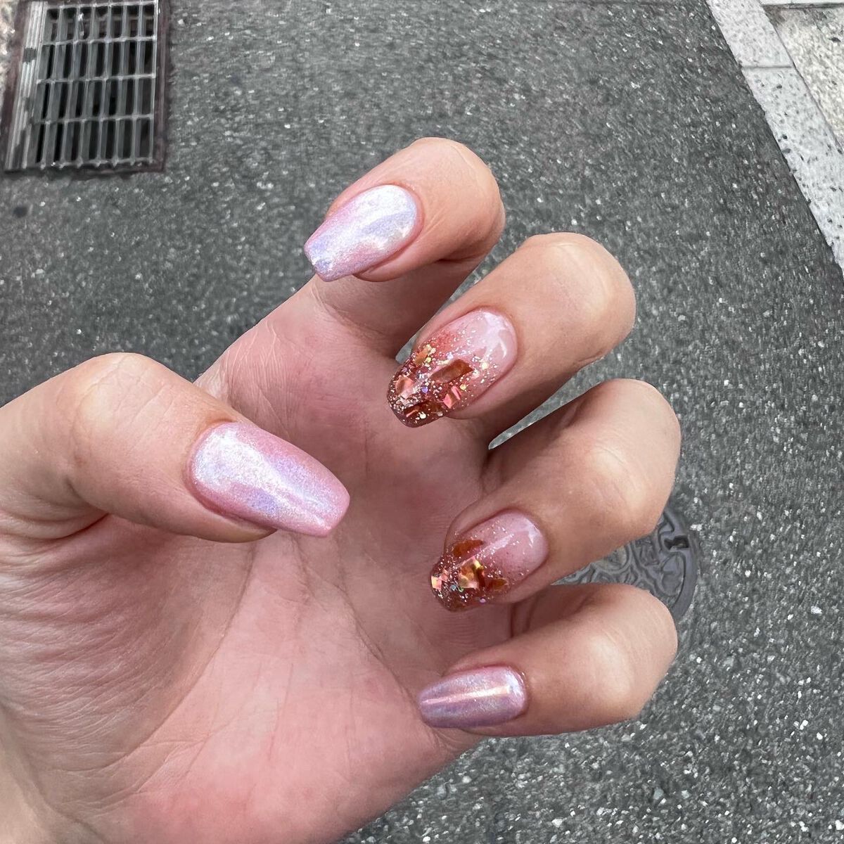 あさひ【フォロバします】 on LIPS 「毎回過去一って思うけど過去一可愛いネイル.#ユニコーンネイル#..」(5枚目)