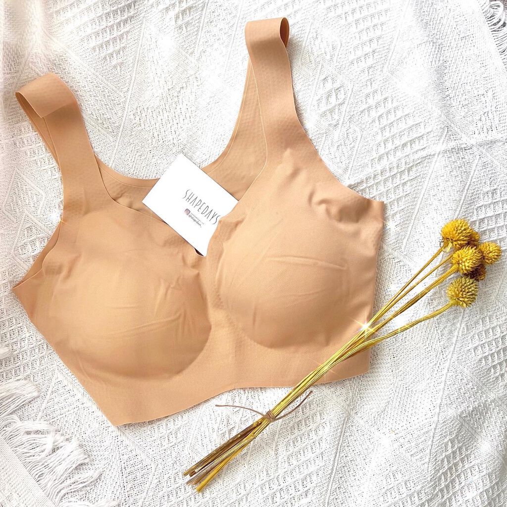 最近バストの形や、背中の肉になってしまわないか気になってきた💦

そんな時に出会ったのがコレ♡
SHAPEDAYS 24時間育乳ブラ♪

ノンワイヤー/ホックレスで、タグもなし！
パッドはしっかりしているけど、着け心地めちゃくちゃ快適。
