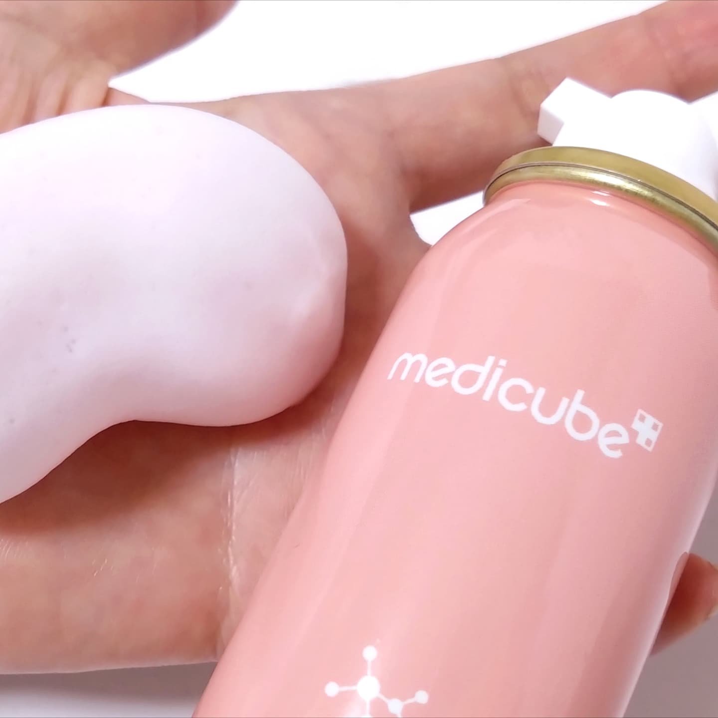 コラーゲンバブルセラム/MEDICUBE/美容液を使ったクチコミ（1枚目）