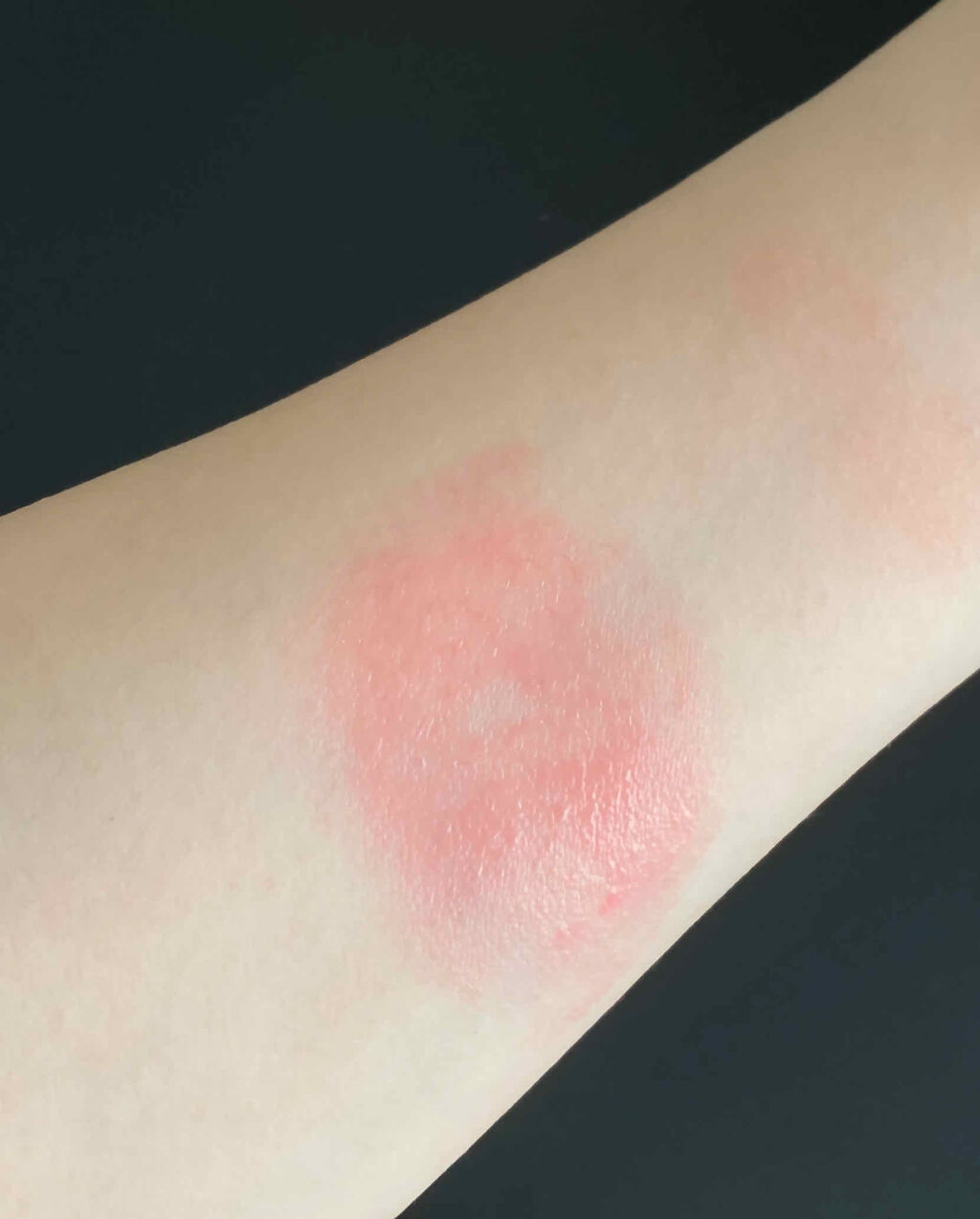 モイストピュアカラーリップ/ニベア/リップクリームを使ったクチコミ（2枚目）