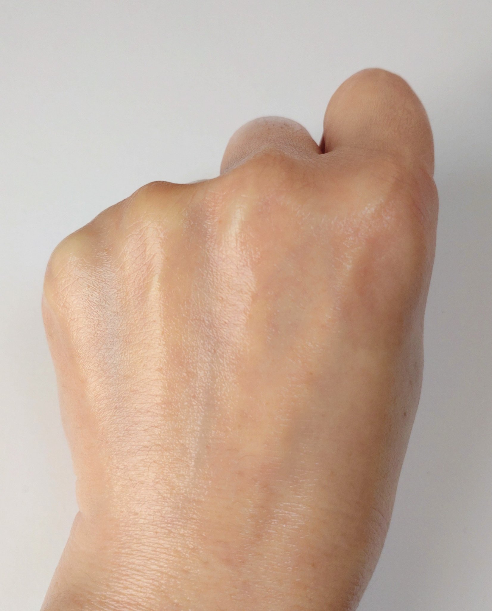 リルーチェスキンミルクローションプリズムリリー/コスメテックスローランド/ボディローションを使ったクチコミ（3枚目）