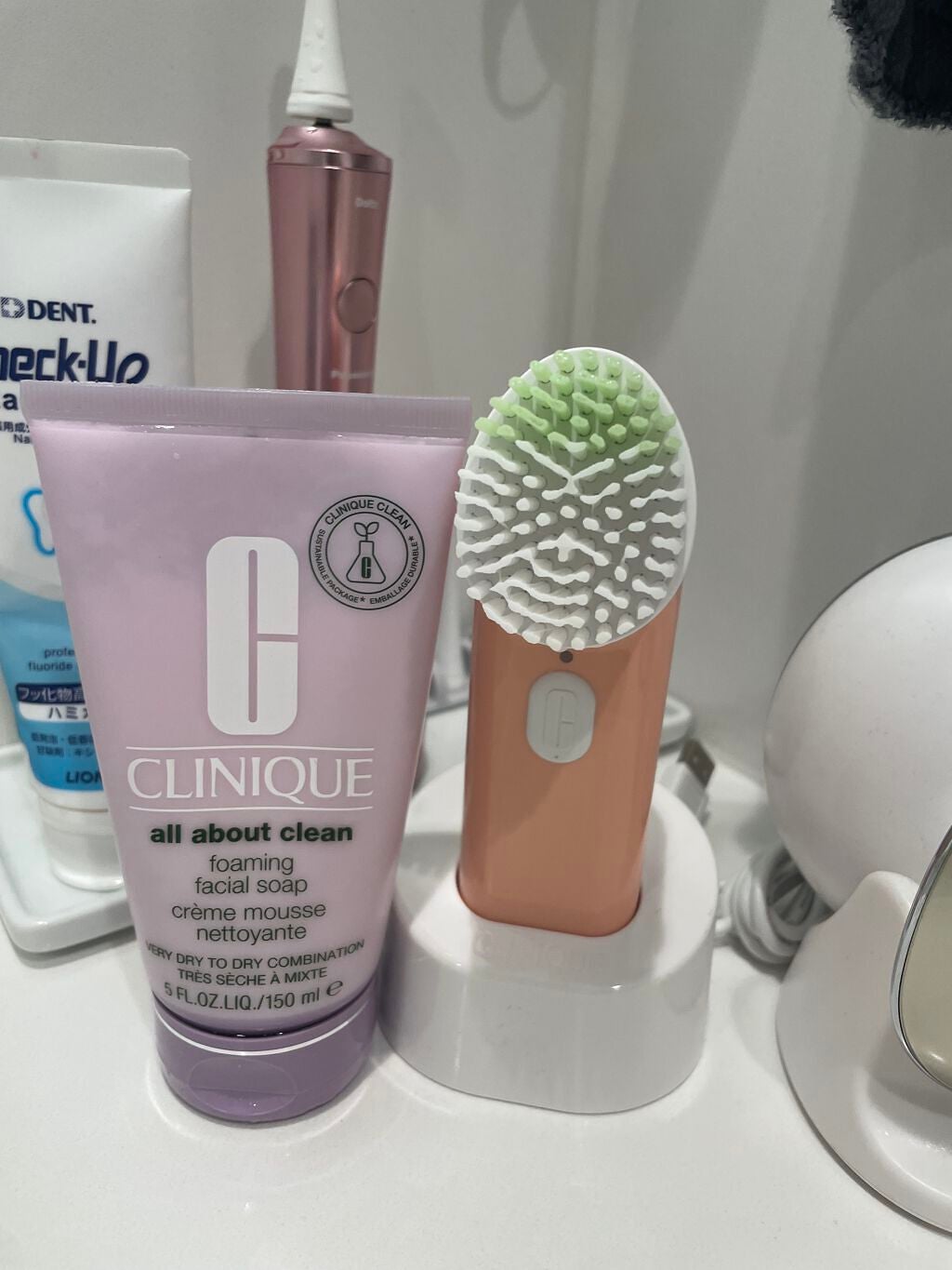 ソニック システム ピュリファイング クレンジング ブラシ/CLINIQUE/美顔器・マッサージを使ったクチコミ(2枚目)