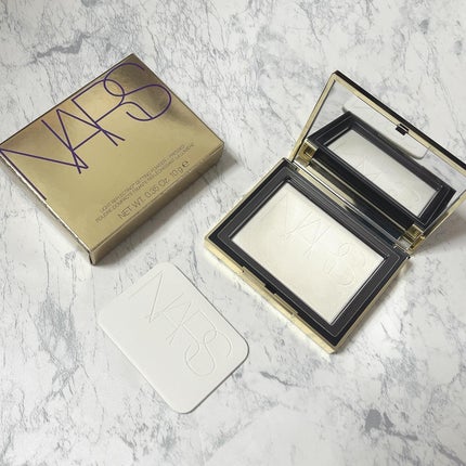 アフターパーティ ライトリフレクティングセッティングパウダー プレスト/NARS/プレストパウダーを使ったクチコミ(2枚目)