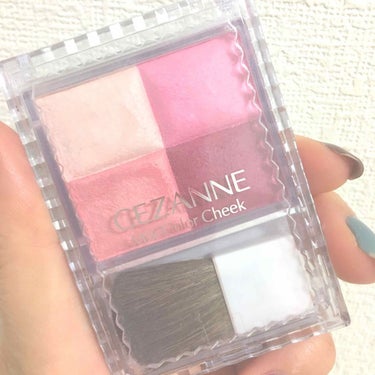 ❤️🌈CEZANNE🌈❤️
商品名:ミックスカラーチーク
価格:税込￥734
カラー:04 ローズ系

🔸感想🔸
左上の白からクルっと時計回りに混ぜて使うことも、単色使いすることもできます！
私は主に単