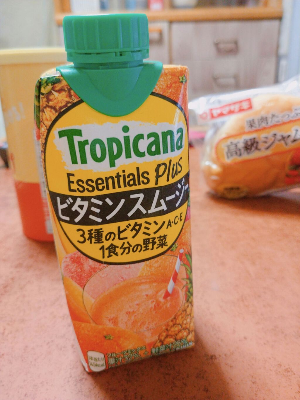 エッセンシャルズ プラス ビタミン スムージー/トロピカーナ/スムージーを使ったクチコミ（1枚目）