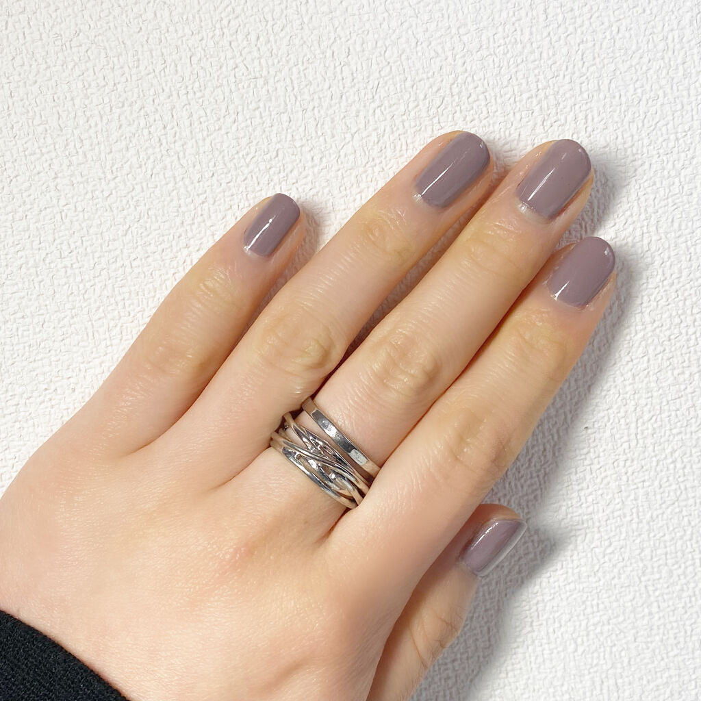 カラフルネイルズ N44 シックグレー/キャンメイク/マニキュアを使ったクチコミ（2枚目）