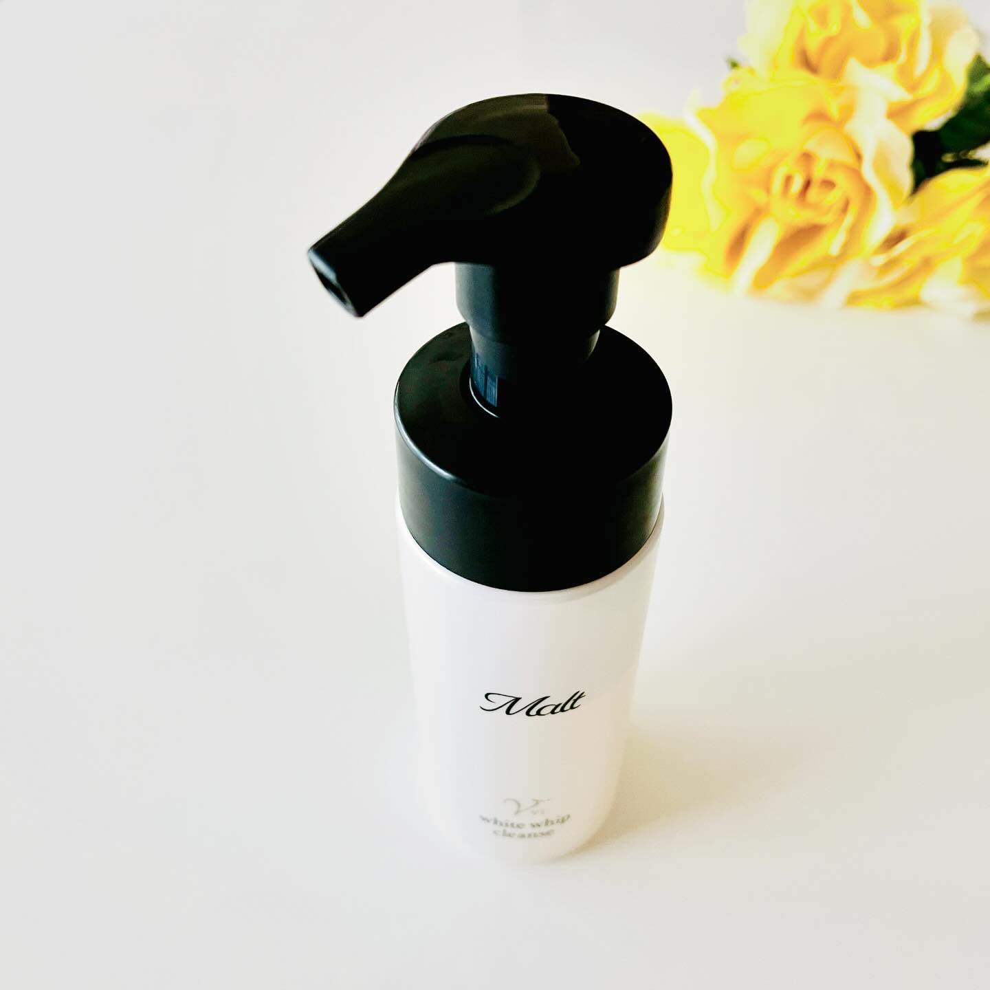 モイストホワイトホイップクレンズ/ヴィー/泡洗顔を使ったクチコミ（2枚目）