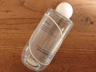 ■超低分子 ヒアルロン酸 トナー /Isntree 300ml ￥2,310

低刺激でプチプラの化粧水を探していたところ、Qoo10のメガ割で出会った商品です。

・使い方
洗顔後、適量をコットンや手