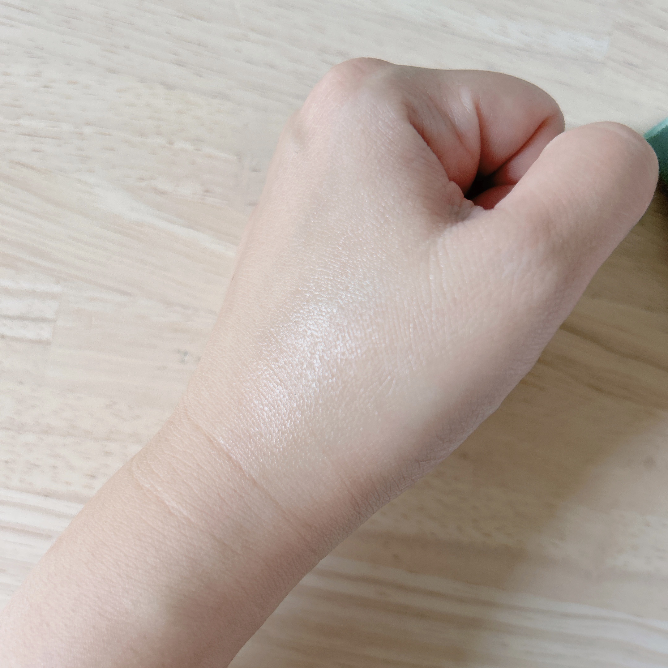 シカスージングスティック/TAGA/フェイスバームを使ったクチコミ（3枚目）