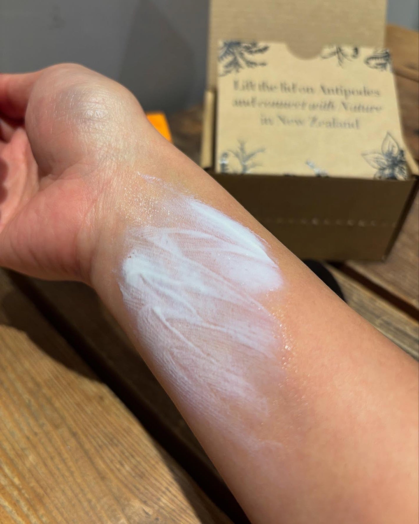 アンティポディース スーパーナチュラル SPF50+ フェイシャル サンスクリーン/Antipodes/日焼け止めクリームを使ったクチコミ(7枚目)