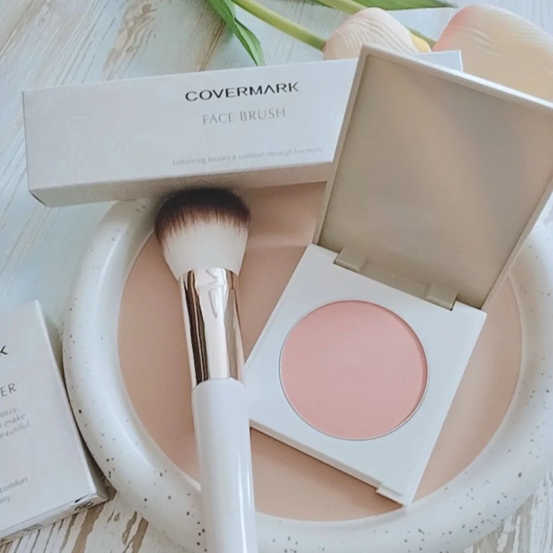 カバーマーク　ライティング カラー パウダー 02 コーラル/COVERMARK/パウダーチークを使ったクチコミ（3枚目）