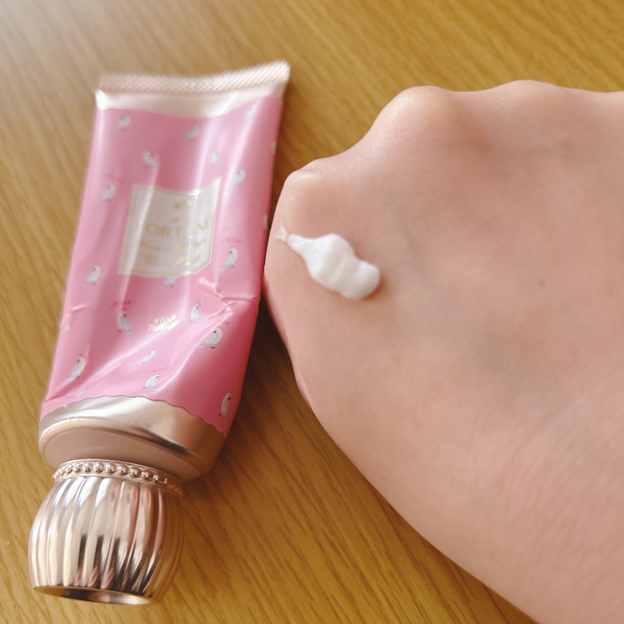 フレグランス モイスト ハンドクリーム/フォーチュン/ハンドクリームを使ったクチコミ（2枚目）