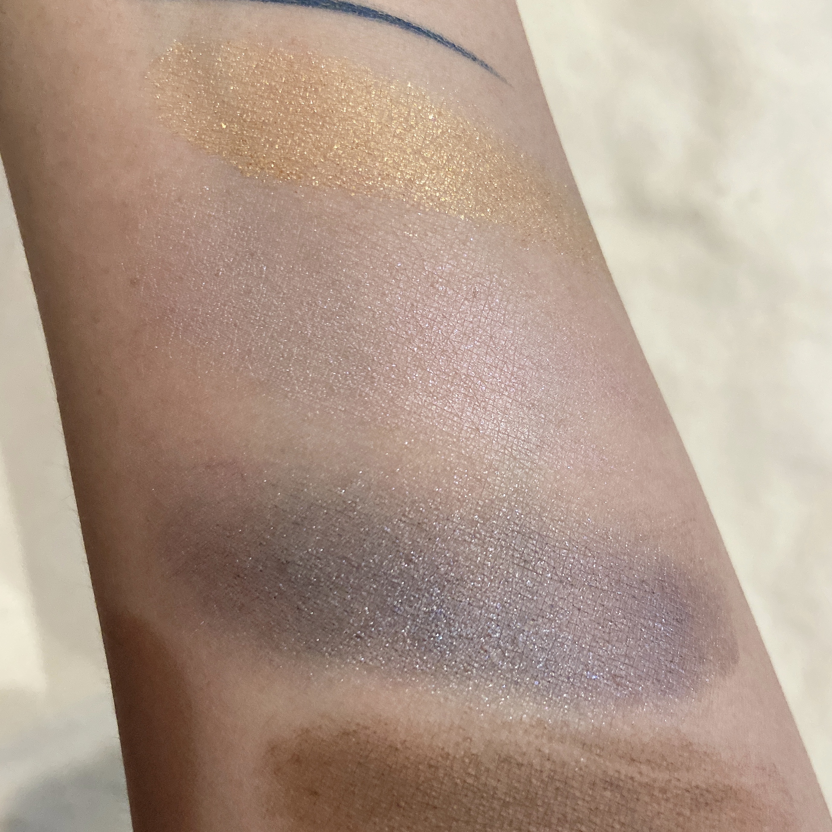 アディクション ザ アイシャドウ/ADDICTION/単色アイシャドウを使ったクチコミ（3枚目）