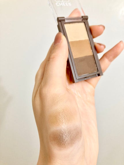 嘘が苦手なくま on LIPS 「黄みカラーが使いやすい!🌟発色もよくて100円はスゴい😍💕こち..」(4枚目)